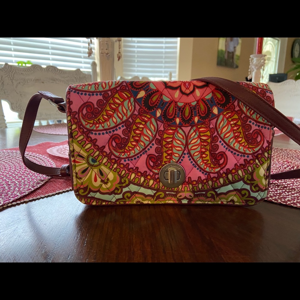 Vera Bradley mint condition crossbody